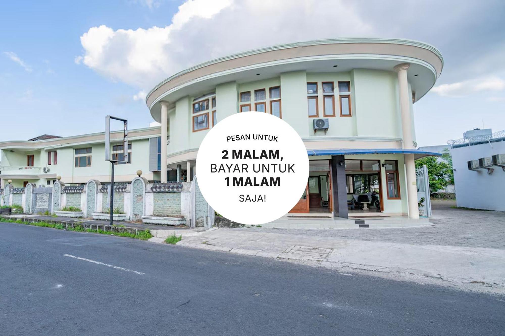 Collection O Tasikmalaya Near Stadium Wiradadaha Formerly Hotel Abadi Exterior photo